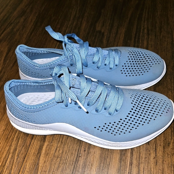 CROCS Other - CROCS Lite Ride Blue Sneakers with Breathable Knit Upper M9